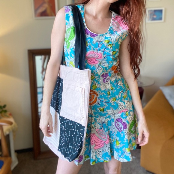 Vintage 1960s Floral Print Dress - Picture 2 of 11